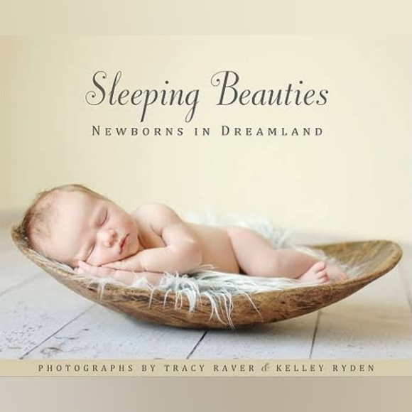Newborn Photography Book - Sleeping Beauties - Newborns in Dreamland - Picture 1 of 11
